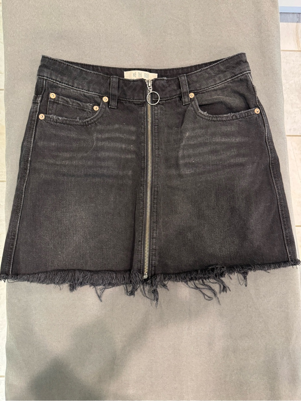 Free People Womens Black Zip Front Jean Skirt With Frayed Hem Size 27 Boho